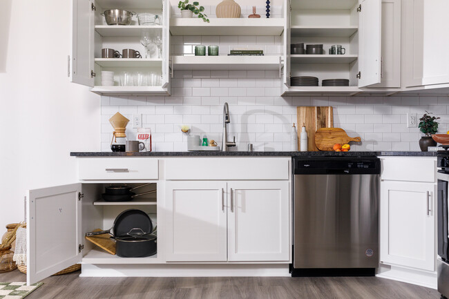 studio kitchen 2