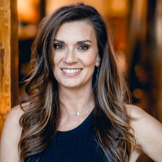 Holly Nelson