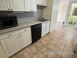 15 N Beacon St Unit 905, Boston, MA 02134