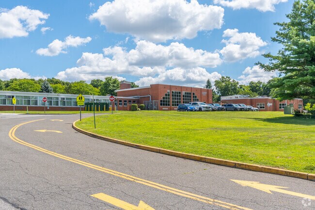 At Old Bethpage School at least 72% of students are proficient in reading.