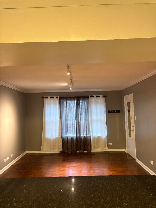 129 Elmwood Ave, Evanston, IL 60202 - photo 5