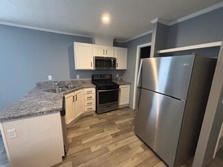 831 N Pontiac Trail, Walled Lake, MI 48390