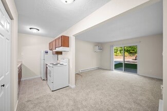 2900 W War Memorial Dr, Peoria, IL 61615