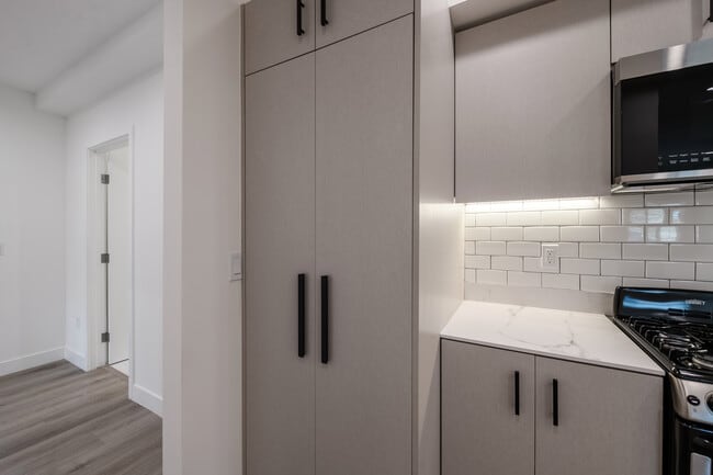 Hoover Square, Los Angeles, CA 90007 - photo 5