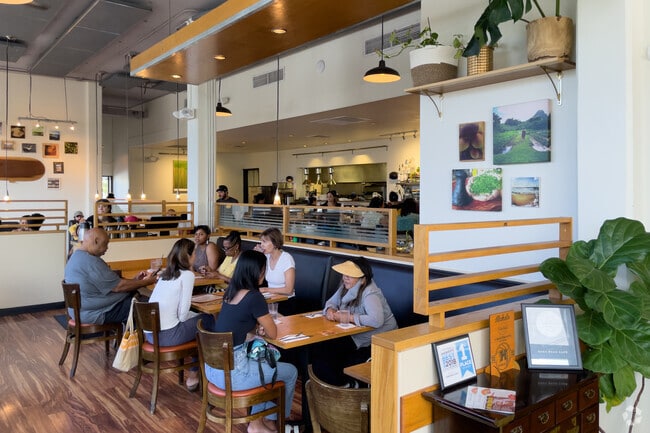 Koko Head Cafe is usually jam-packed throughout the weekk.