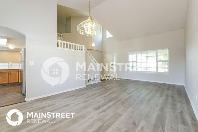 4942 Fontana Ct, Denver, CO 80239 - photo 7