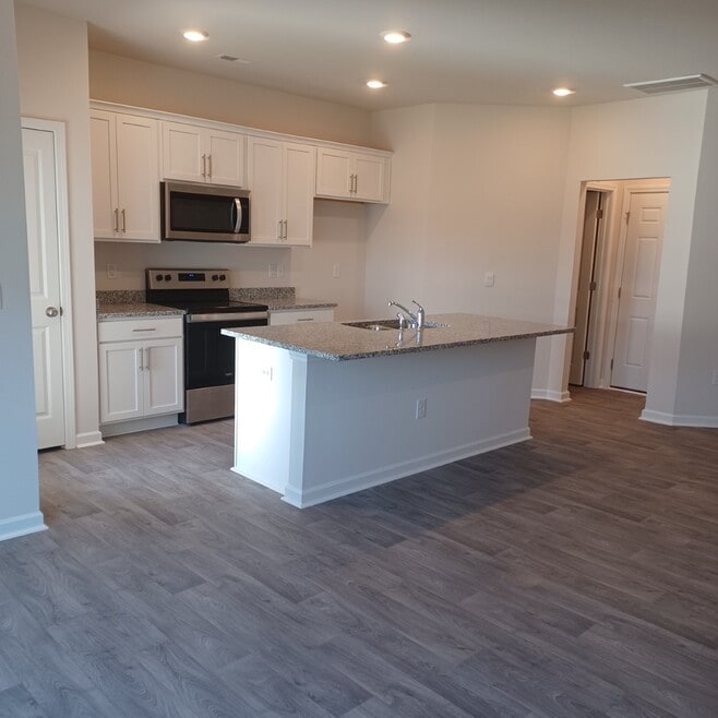 1107 Gracie Ln, Carthage, NC 28327 - photo 1