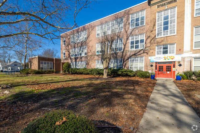 Armstrong Elementary School for the Arts