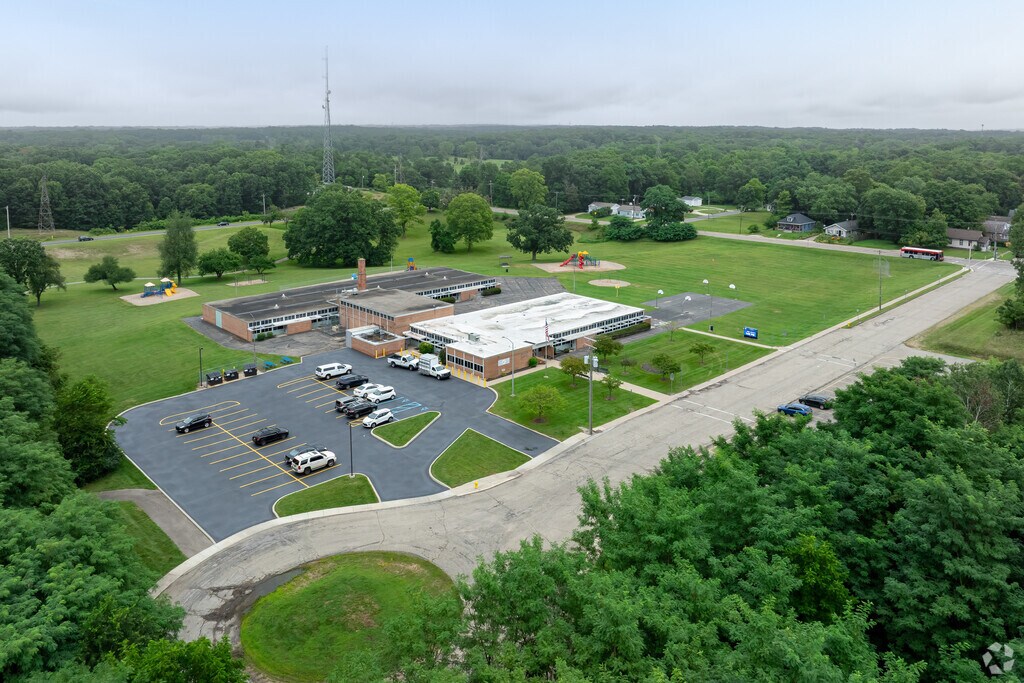 Dudley School is a public magnet school in Battle Creek with B-Rated teachers.