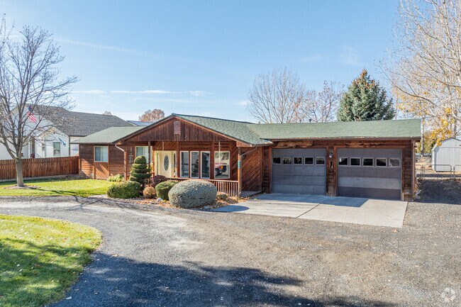 Midcentury ramblers appear often among Buhl’s single-family options.