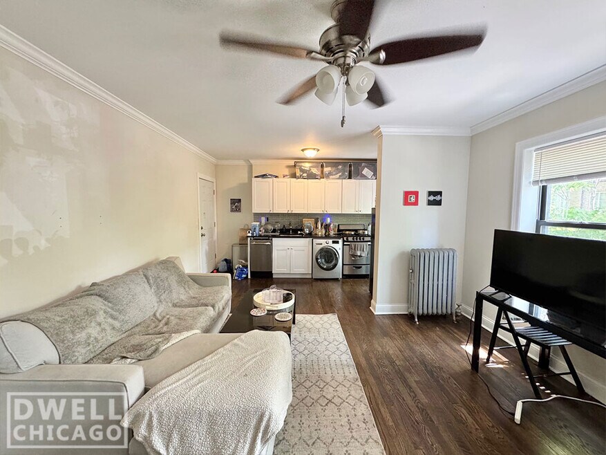 2541 N Seminary Ave unit 2, Chicago, IL 60614 - photo 1