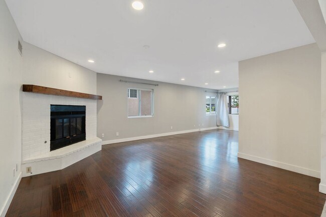 1427 E 55th St, Long Beach, CA 90805 - photo 4