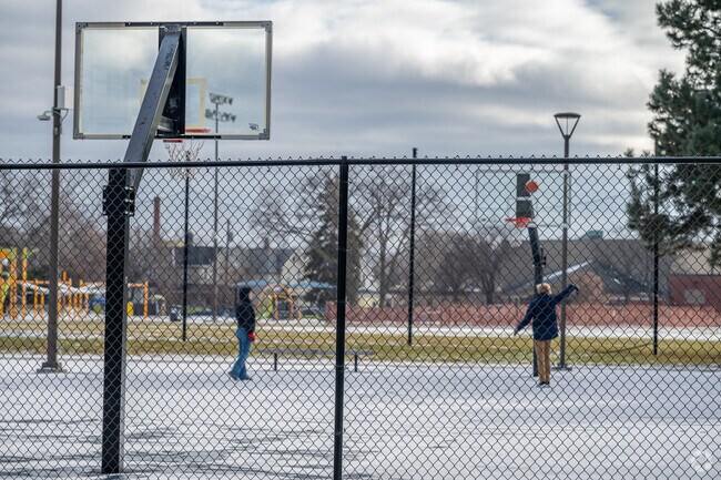 There are a number of basketball courts at Peavey Field Park.