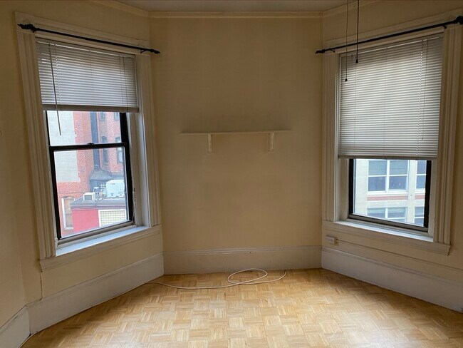 291 Newbury St unit 3R, Boston, MA 02115 - photo 4