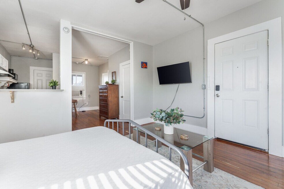 308 Power St unit ID1268415P, Corpus Christi, TX 78401 - photo 1