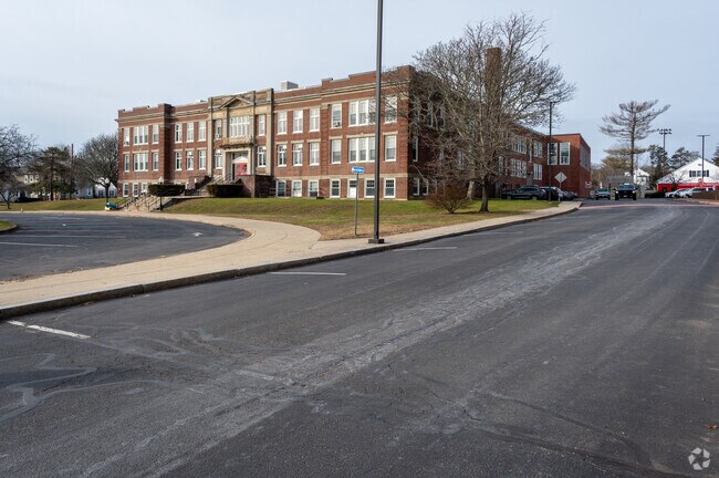 North Attleboro's Community School: Where minds come alive.