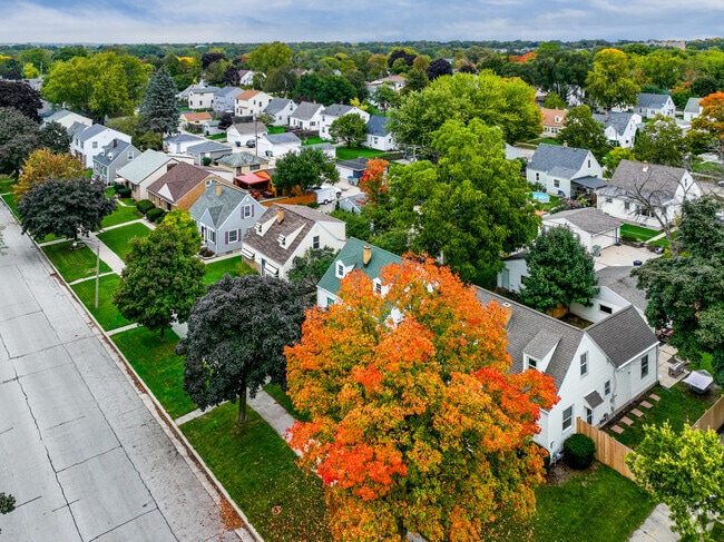 Rows of Cape Cods line the streets of Grantosa.