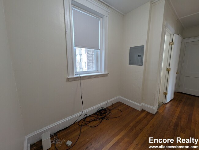 1175 Boylston St unit 24, Boston, MA 02215 - photo 4