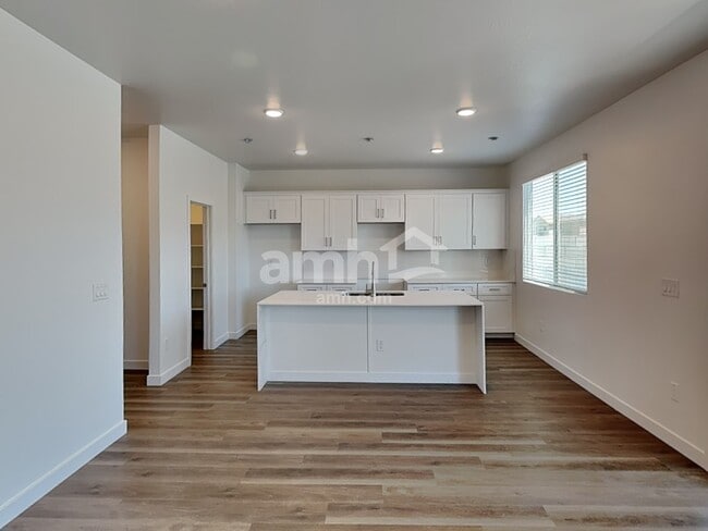 9715 W Parkway Dr, Tolleson, AZ 85353 - photo 5