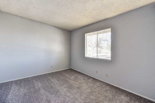 Quail Pointe, Sacramento, CA 95827 - photo 5