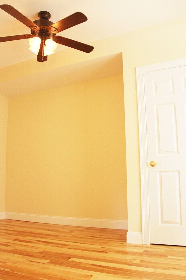 26 Converse Ct unit 3, Burlington, VT 05401 - photo 4