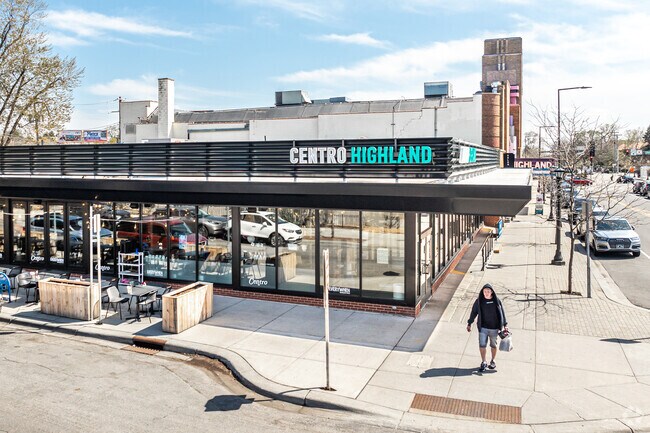 Centro is a laid-back counter service taqueria, serving margaritas on tap in Highland Park.