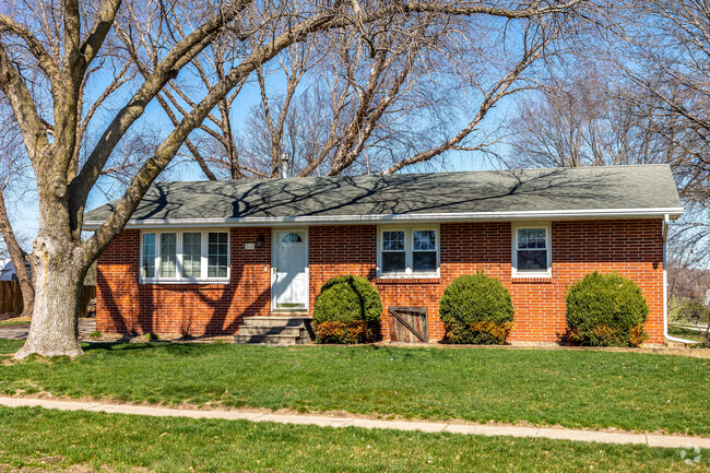 Many beautiful brick ranches line the streets of established Carlisle.