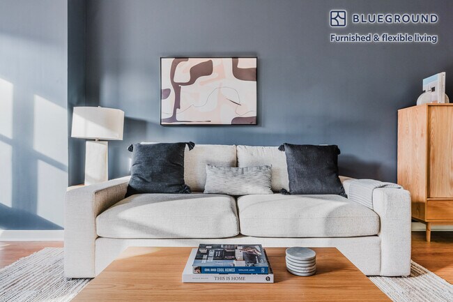 2400 M St NW unit FL9-ID909, Washington, DC 20037 - photo 2