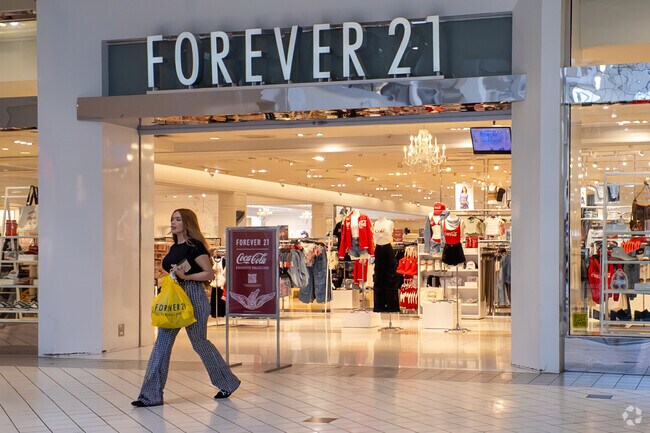 Residents of Arlington South can get retail shopping done at the nearby Galleria @ Tyler Mall.