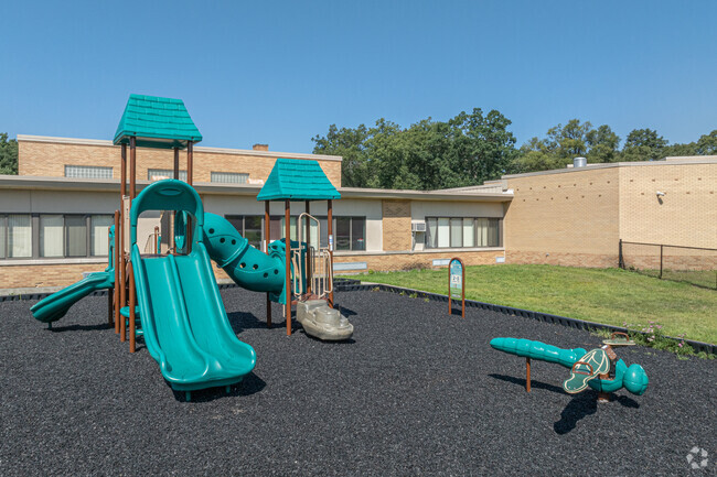 Orchard View Early Elementary School is located in Muskegon, Michigan.