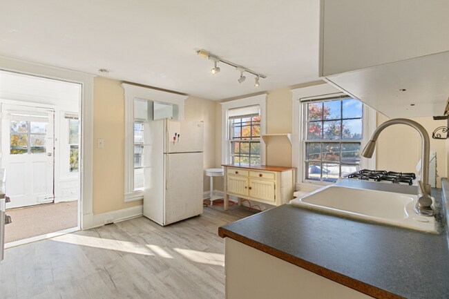 2916 Guilford Ave unit 3, Baltimore, MD 21218 - photo 6