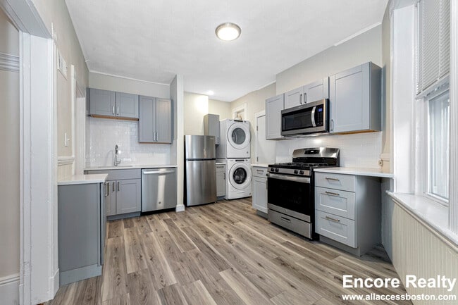 63 Fairbanks St unit 46-2, Brighton, MA 02135 - photo 2