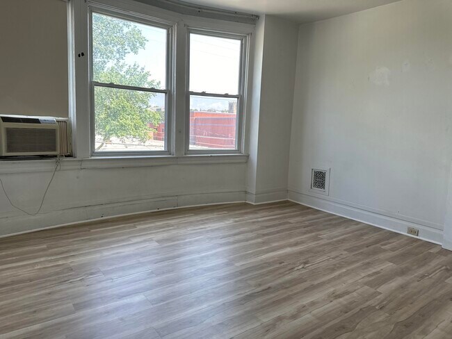 5704 Darlington Rd unit Flr 1, Pittsburgh, PA 15217 - photo 6