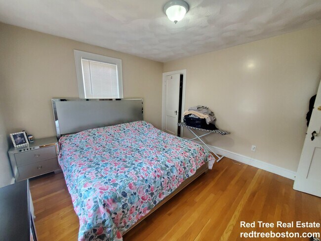 41 Blenford Rd unit 2, Brighton, MA 02135 - photo 6