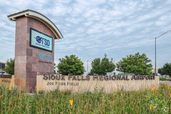 Norton Tract is just a few miles from SIoux Falls Regional Airport.