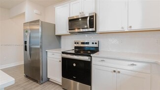 3001 Hibiscus Ave, Oakland Park, FL 33311