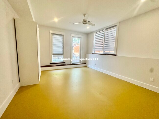 100 Mt Pleasant Ave unit 2B, Boston, MA 02119 - photo 4