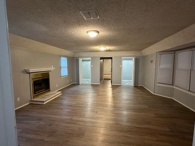 211 W Huff Ave unit B, San Antonio, TX 78214 - photo 6