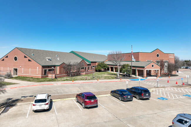 GreatSchools gives Vitovsky Elementary School a 15:1 student-to-teacher ratio.