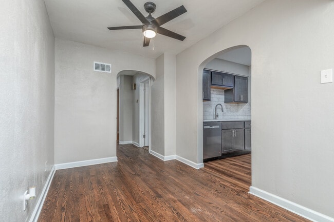 6061 Potomac St unit 6061 Potomac, Saint Louis, MO 63139 - photo 6