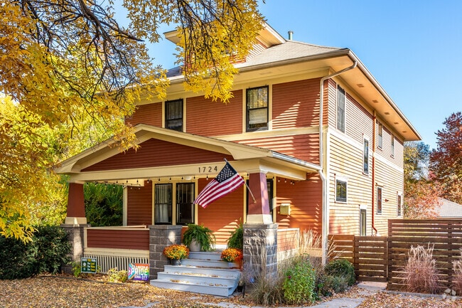 Creekside residents take pride in their homes and their curb appeal.