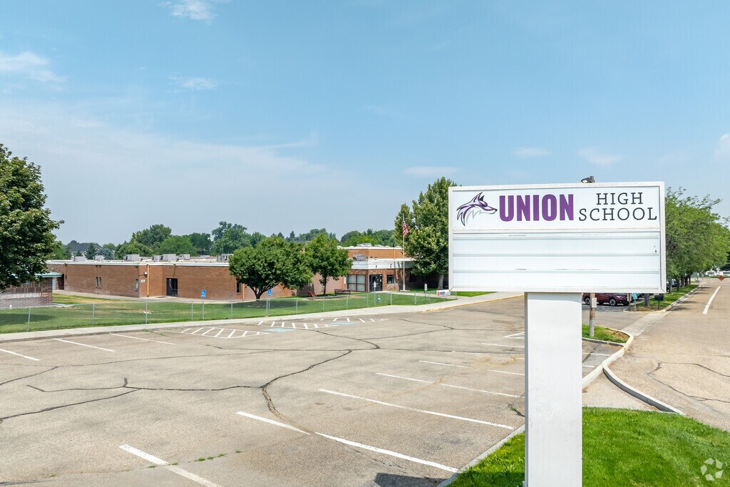 Marquee sign at Union High School.