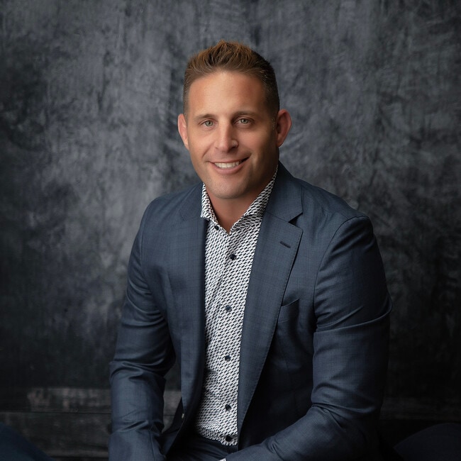 Agent Photo