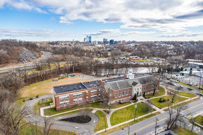 Richard J. Bailey Elementary School in White Plains serves students in grades 4th through 6th.