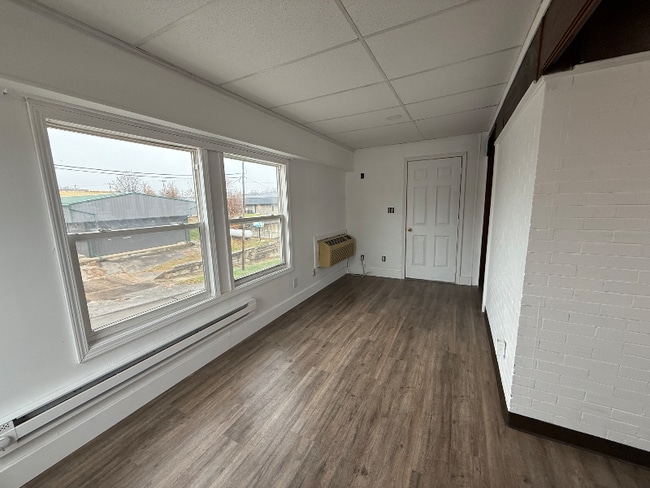 1330 I St unit 1330 I St Apt E, Bedford, IN 47421 - photo 3