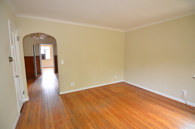 7204 Reading Rd unit 4, Cincinnati, OH 45237 - photo 3