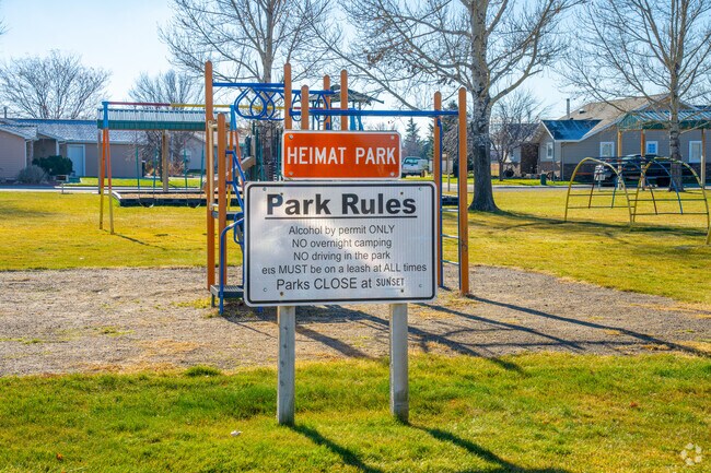 Families from Hardin gather at Heimat Park for picnics, sunshine, and outdoor fun.