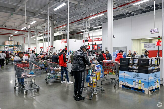 BJ's is a major shopping store located in the Fieldston community.