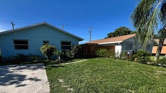 4915 Weymouth St, Greenacres, FL 33463