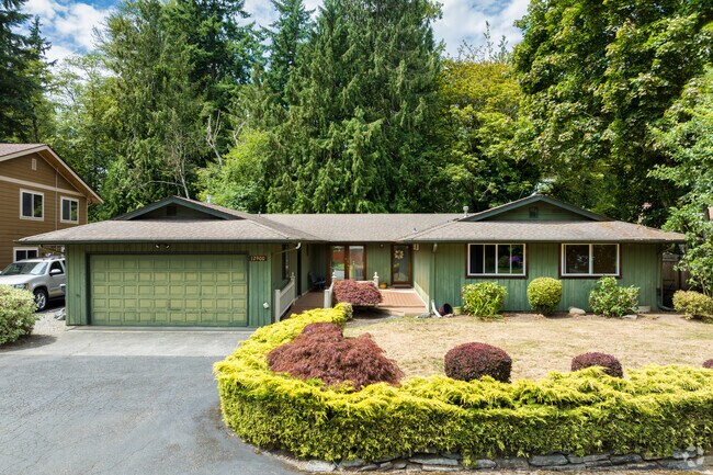 Live in style and comfort in Marshall, a picture-perfect setting for family living.